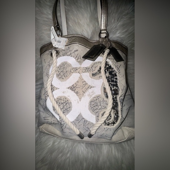 SOLD NWT Limited Edition Coach seahorse tote bag by Audrey Leigh - Picture 2 of 7